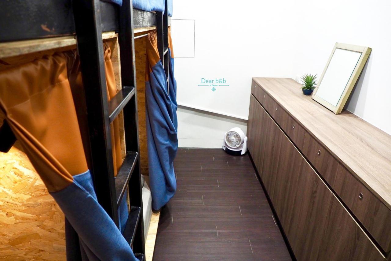 N Joy Takao Hostel Kaohsiung Bagian luar foto