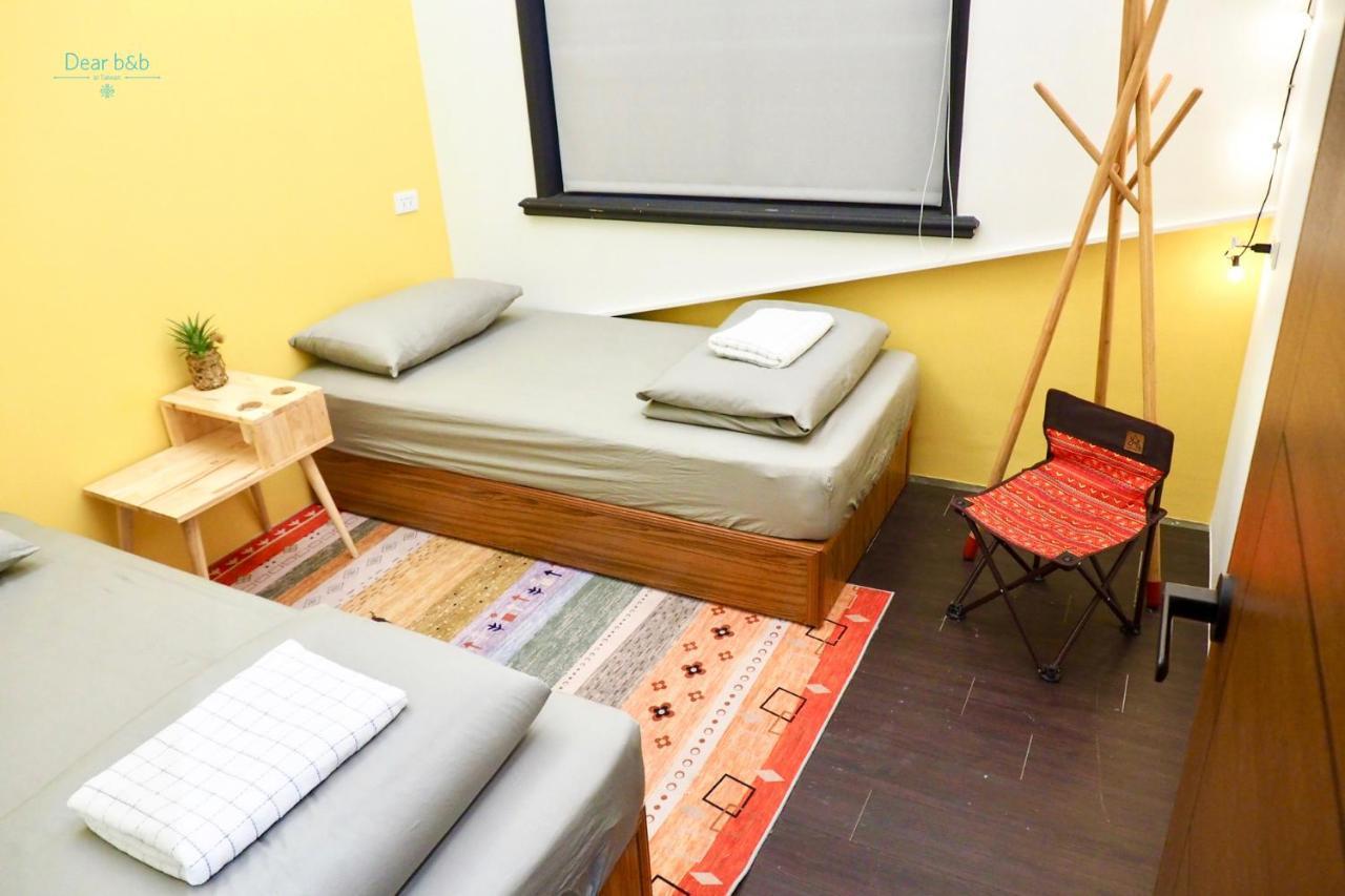 N Joy Takao Hostel Kaohsiung Bagian luar foto