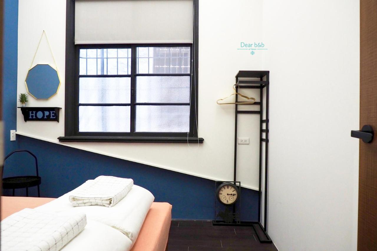 N Joy Takao Hostel Kaohsiung Bagian luar foto