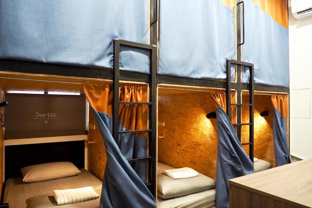 N Joy Takao Hostel Kaohsiung Bagian luar foto
