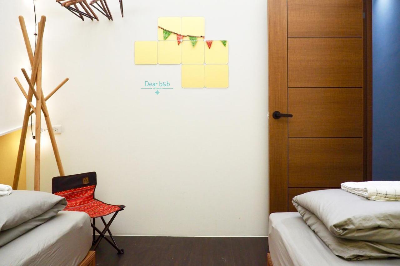 N Joy Takao Hostel Kaohsiung Bagian luar foto